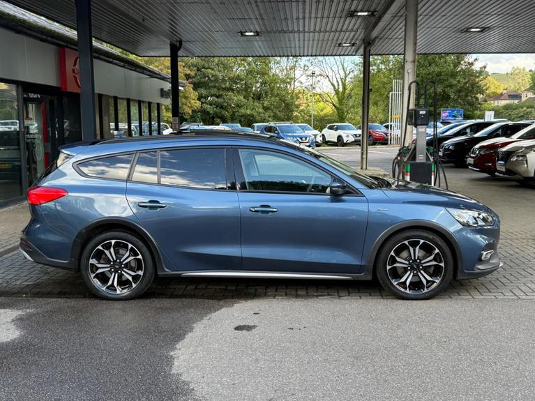 Used Ford Focus YM69LHF 6