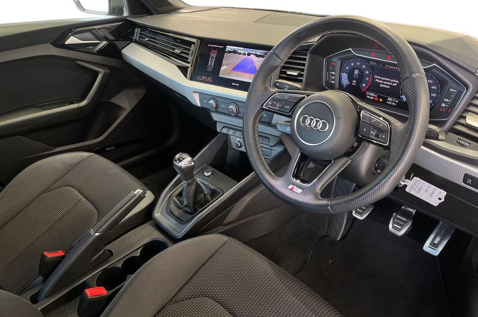 Audi A1 Photo at-63d9a0457bf643aebadba39e49a99078.jpg