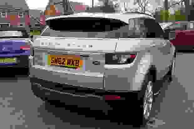 Land Rover Range Rover Evoque Photo at-63fa351053334b32a60af96d029c40dc.jpg