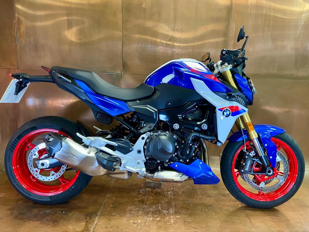BMW F 900 R Photo at-64272b2f83f14db4a93adad8c4938e6f.jpg