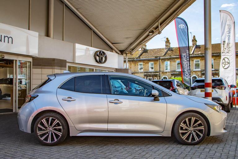 Used Toyota Corolla CF22OCC 11