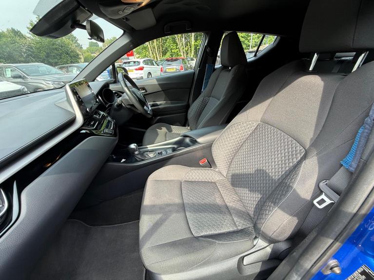 Used Toyota C-HR RO70DZN 27