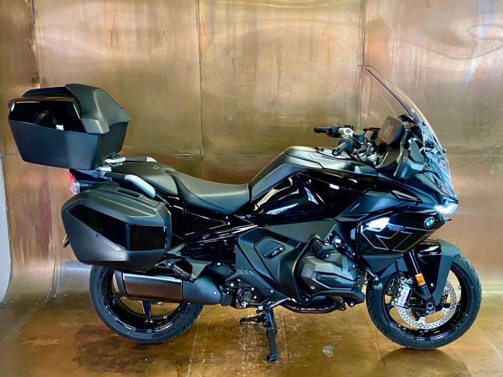 BMW R 1300 RT Photo at-644b969827b44466a55be68c739a21ad.jpg