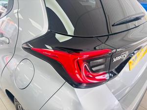 Toyota Yaris Photo 18