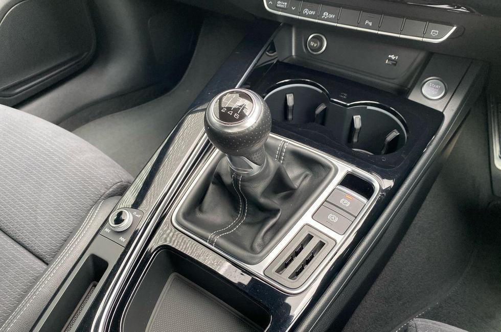 Audi A4 Photo at-6489e1f338ea4f0486d23a7fe5789e4a.jpg