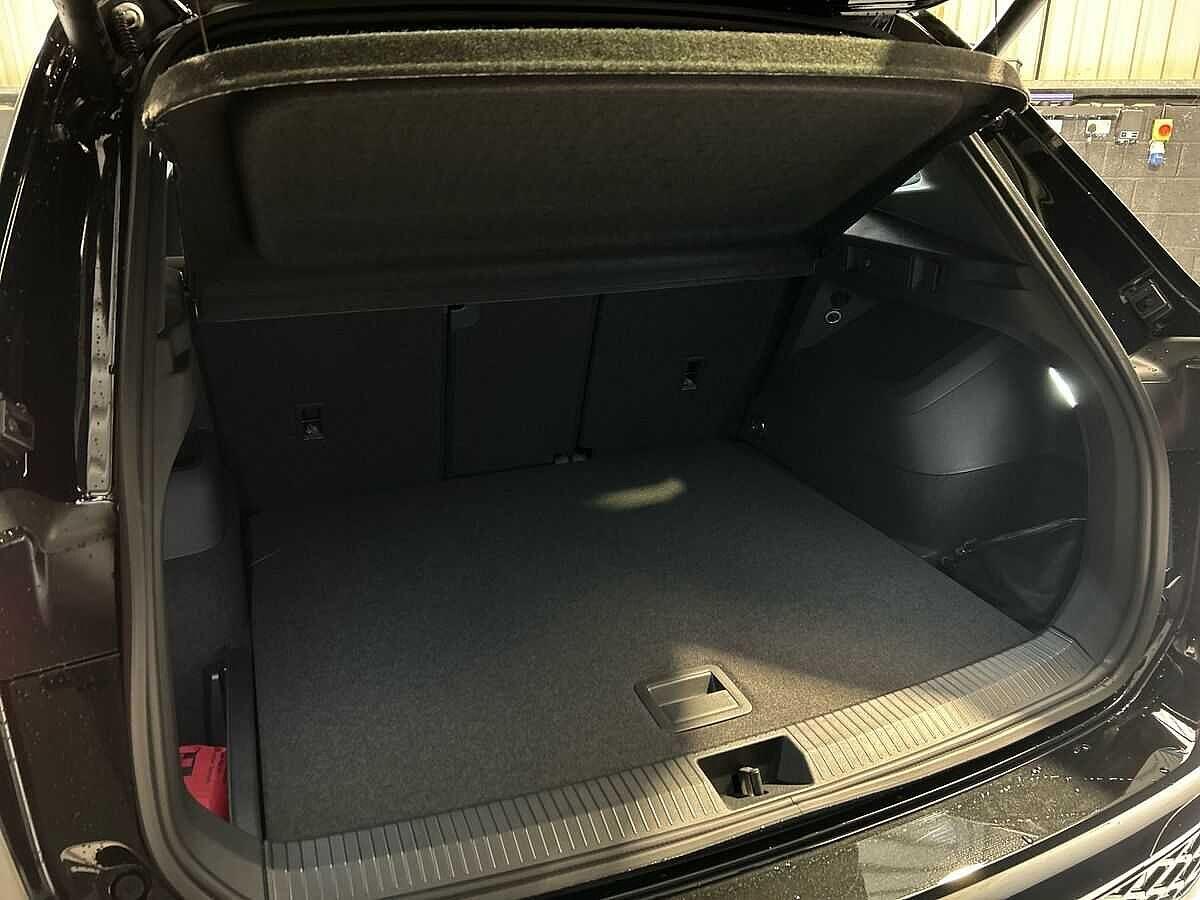 Volkswagen Tiguan Photo at-64a5e65d01fb41569fe387903e9e7b82.jpg