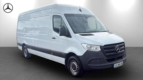 Mercedes-Benz Sprinter Photo at-64b20350d8aa492d8a0a1c6c10c3c398.jpg