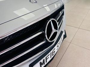 Mercedes-Benz E Class Photo 10