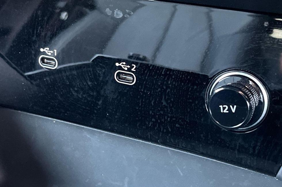 Audi Q6 Photo at-64e2e79499b64446be1b87796630c8a9.jpg