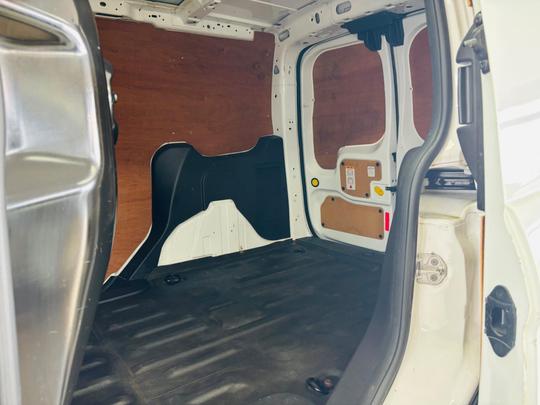Ford Transit Connect Photo at-64e8eb77a0254443bde5923cfd6e31c8.jpg