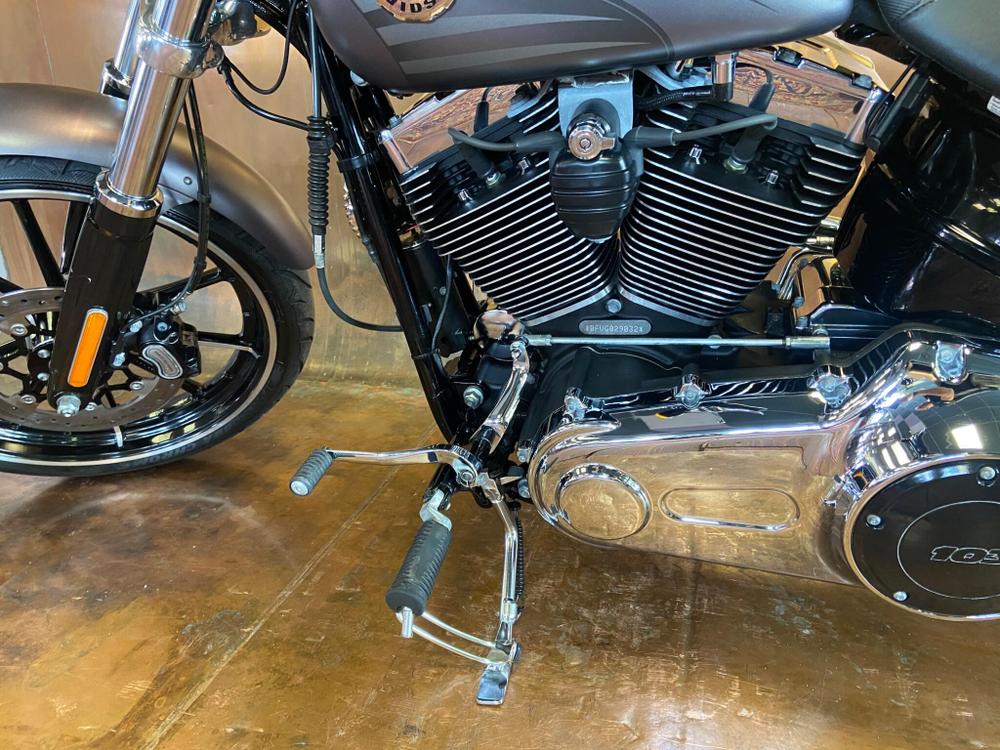 Harley-Davidson Softail Photo at-65280c744fac45d6aa7a8960cc025602.jpg