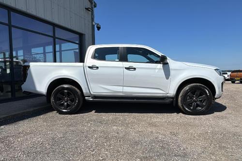 Isuzu D-MAX Photo at-65369081213c44ccaf7f4456c44567d4.jpg