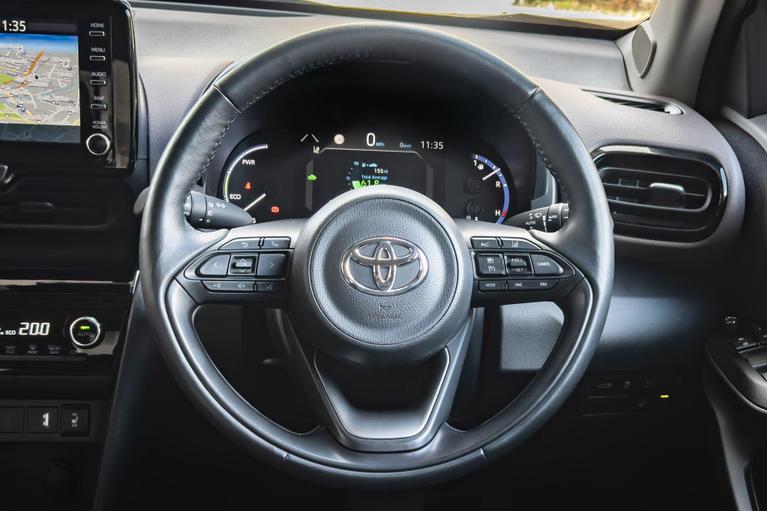 Used Toyota Yaris Cross WU24XTH 27