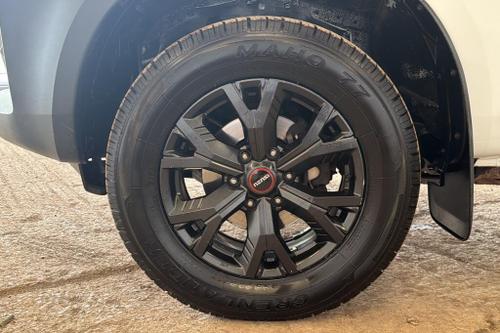 Isuzu D-MAX Photo at-65b63963c3644f6e92762f1a7886b812.jpg