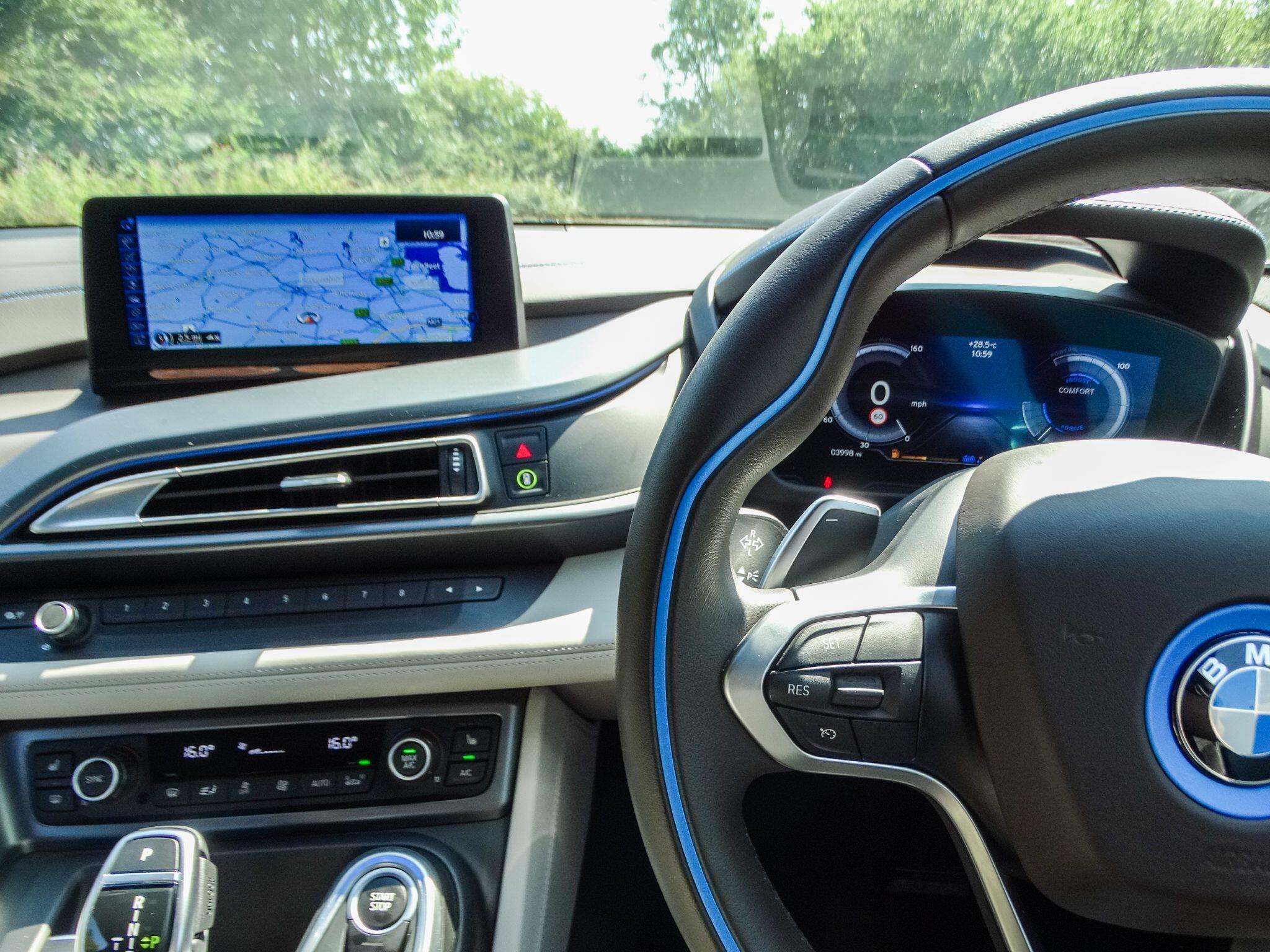 BMW i8 1.5 7.1kWh Auto 4WD Euro 6 (s/s) 2dr — photo 12
