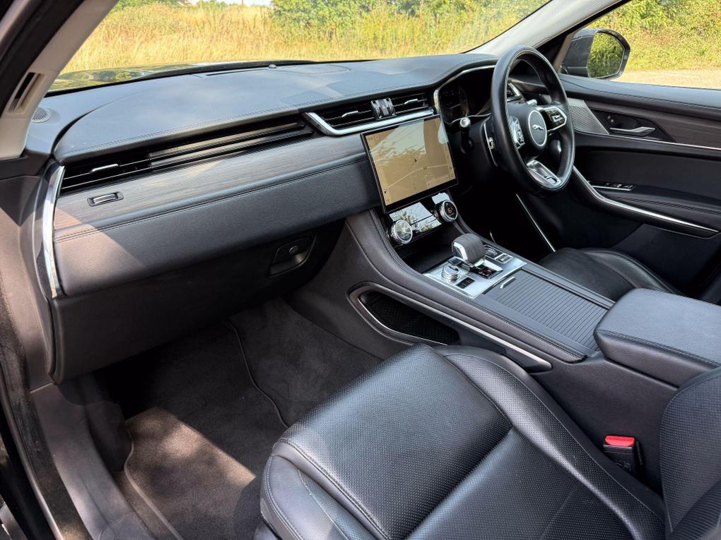 Used Jaguar F-PACE VU21CZX 10