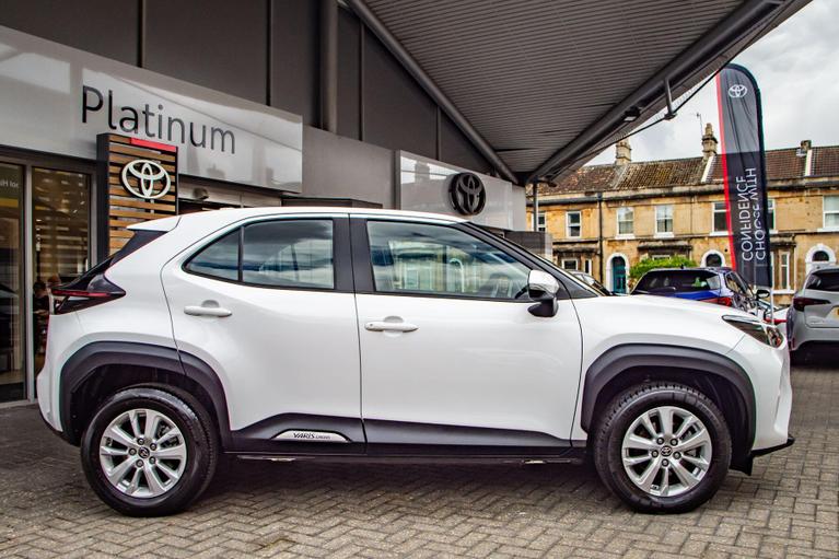 Used Toyota Yaris Cross WN73OMU 5