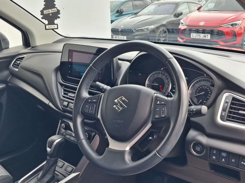 Suzuki S-Cross Photo at-6624c327a13d4a3bbc1a57944ce37381.jpg