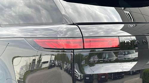 Land Rover Range Rover Sport Photo at-663db1ca7d014885a781631769e08dae.jpg
