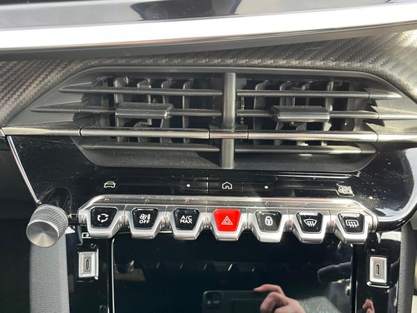 Used Peugeot 2008 VE23NXA 36