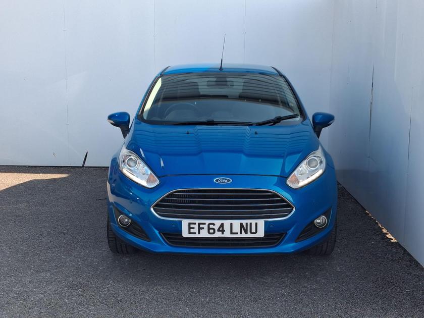 Ford Fiesta Photo at-6648f9b0e5e74d45a86520f08c37d0ab.jpg