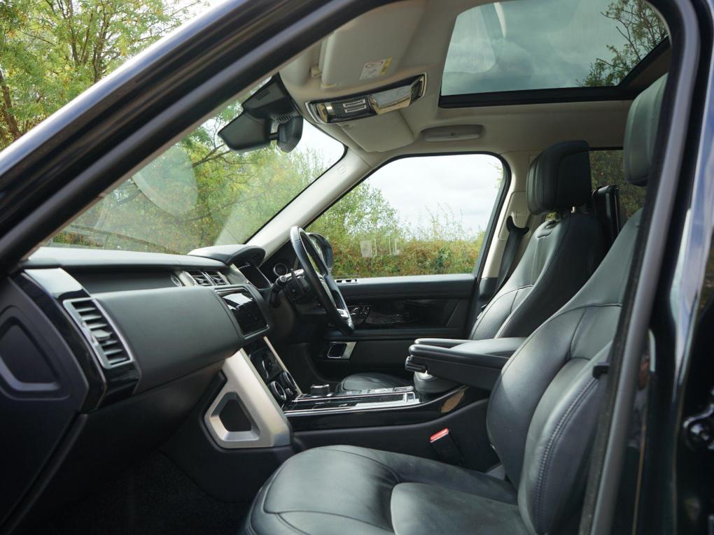 Used Land Rover Range Rover YG68JSZ 3