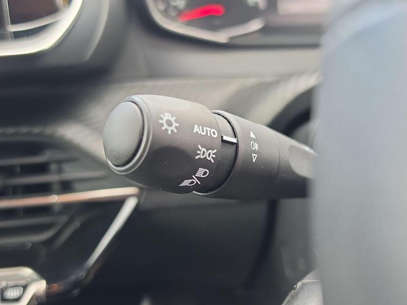 Used Peugeot 208 YT23RJO 22