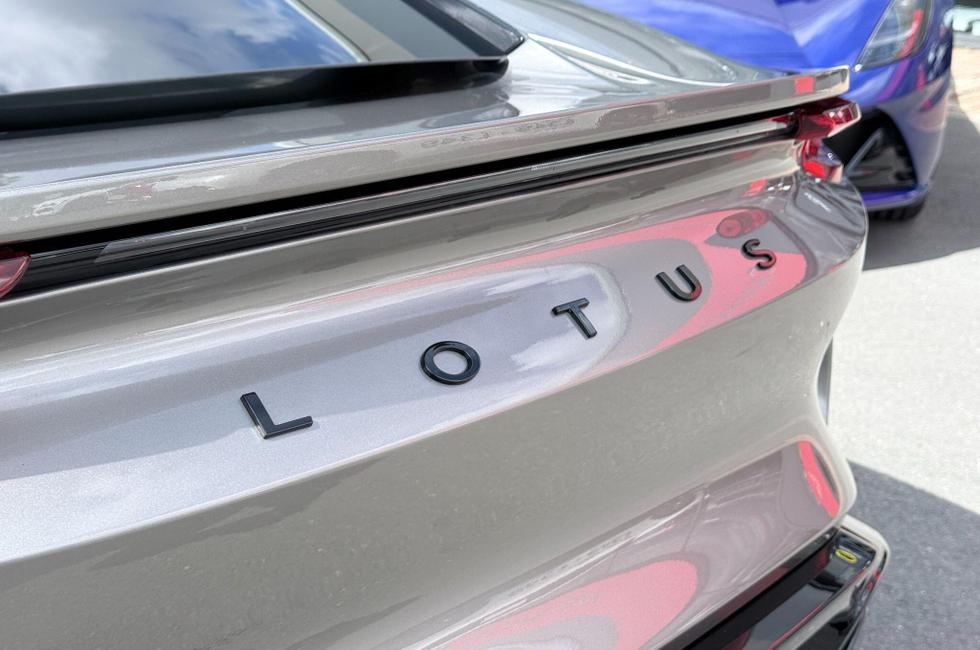 LOTUS Emira Photo at-6679b0d7d4c1411eb7fb29f77be7af8b.jpg