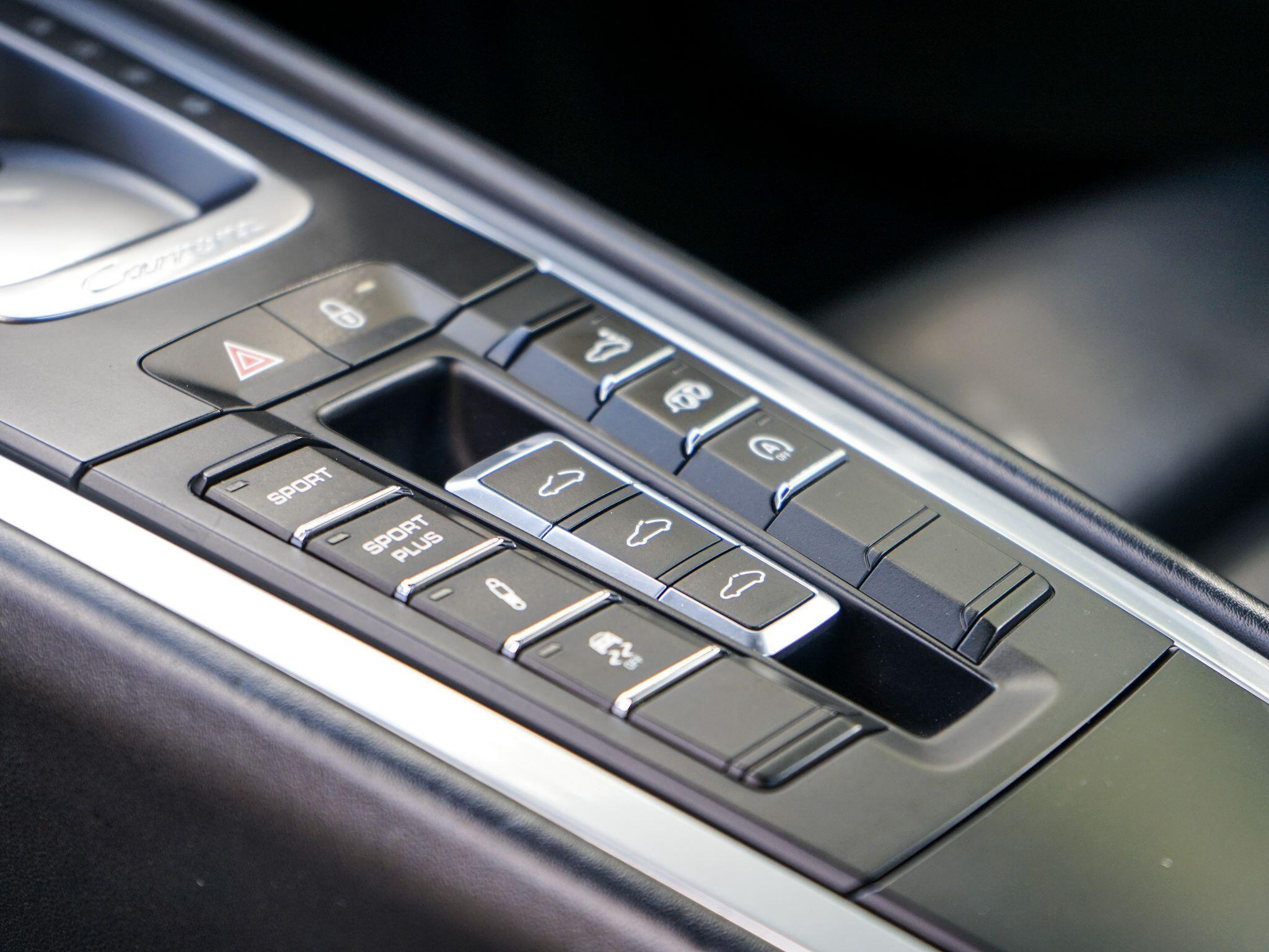 Porsche 911 3.8 991 Carrera S PDK Euro 5 (s/s) 2dr — photo 20