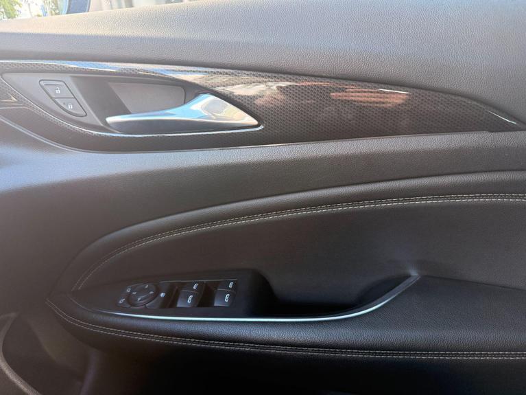 Used Vauxhall Insignia DT18NSO 17