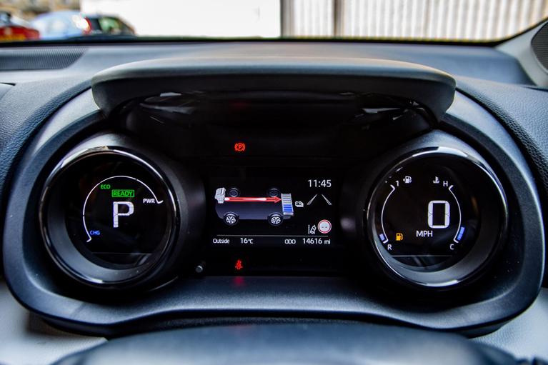 Used Toyota Yaris WR73OGT 24