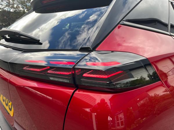 Used Peugeot E-2008 YB74CUO 46