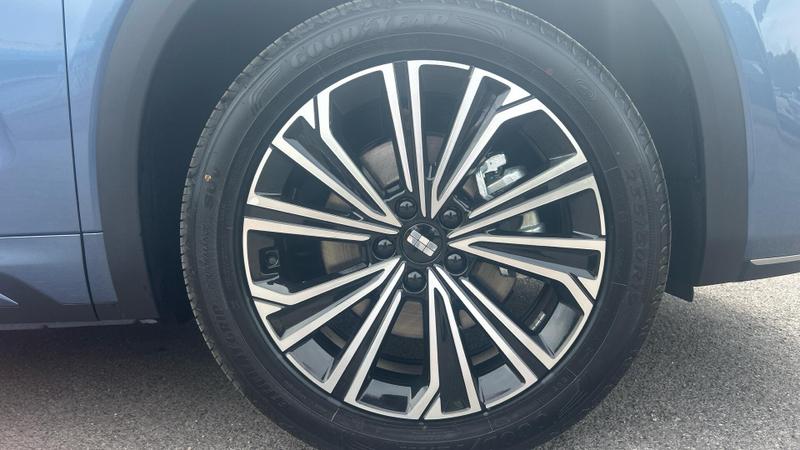 Geely Starray Photo at-672b50e3d7754cb6826e43baff00a2f3.jpg