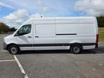 Mercedes-Benz Sprinter Photo 3