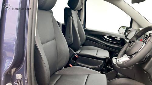 Mercedes-Benz Vito Photo at-674368950c5a46beb792d7dd6552c957.jpg