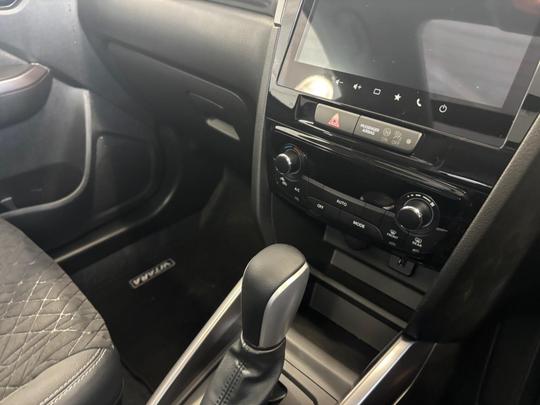 Suzuki Vitara Photo at-674b19ae6ff744f0bb11a7a77282e515.jpg