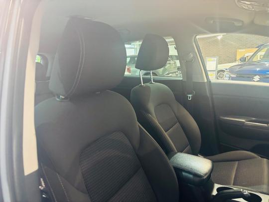 Kia Sportage Photo at-674ffe85a0b74fe6ad40c7dbfaed8bc7.jpg