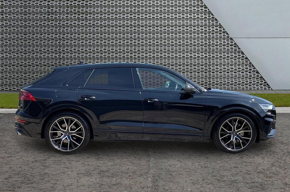 Audi Q8 Photo at-677412f5567a4d9290252c58e4c7bedf.jpg