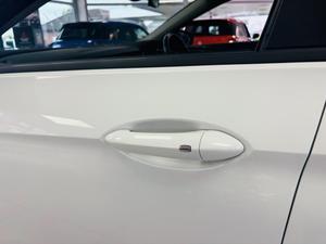 Vauxhall Insignia Photo 11