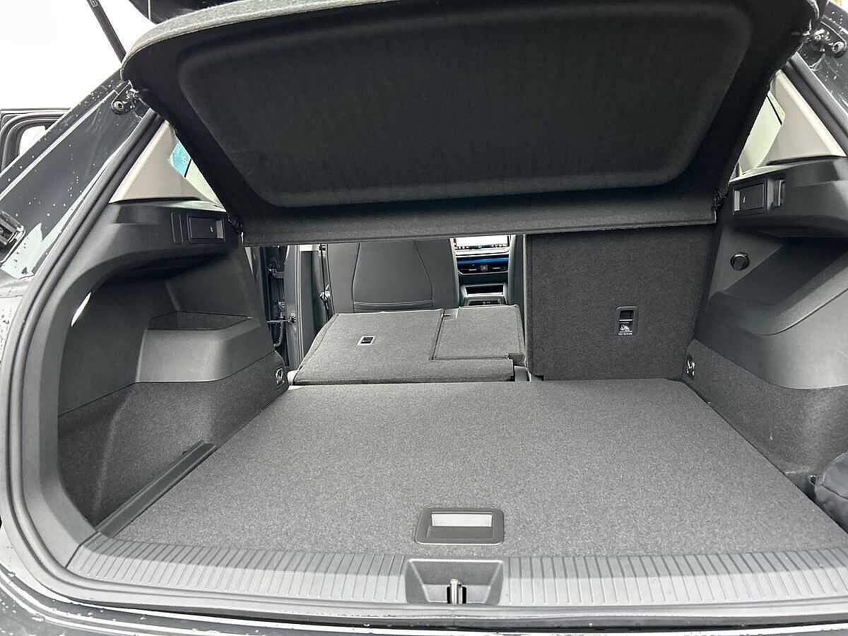 Volkswagen Tiguan Photo at-678a0bdec9424a2c8fd82b9e0344cf3f.jpg