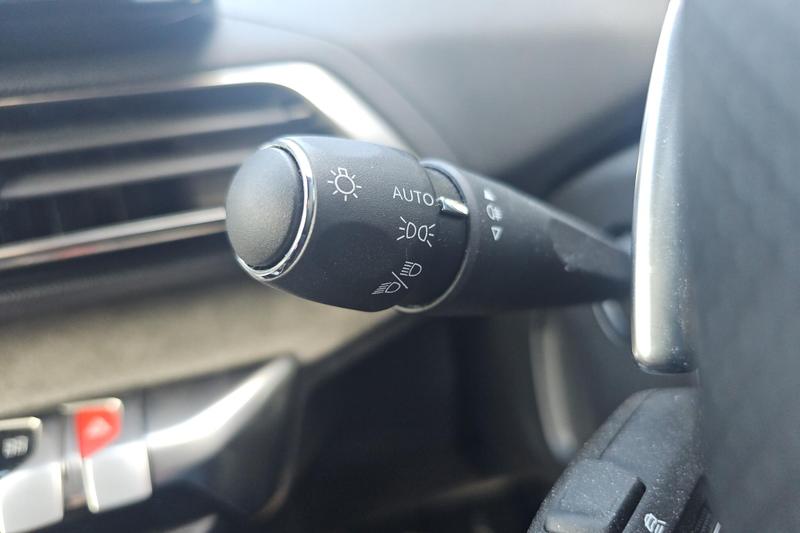 Used Peugeot 5008 KM74RJZ 24