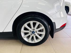 Ford Focus Photo 14