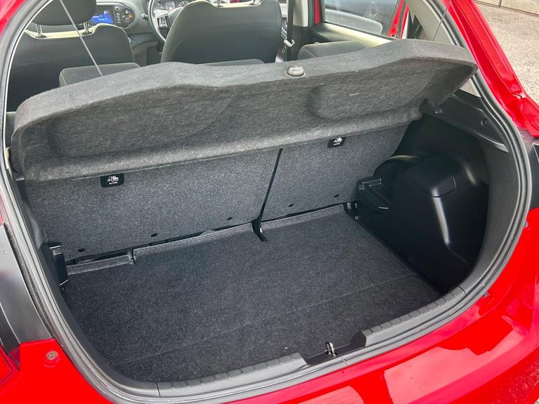 Used Toyota Yaris YL67BXX 25