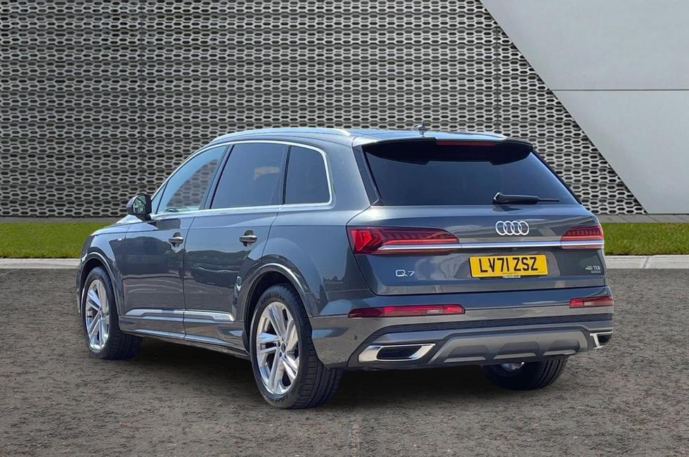 Audi Q7 Photo at-67ec518f5fc84f60bb764c7c16b17c35.jpg