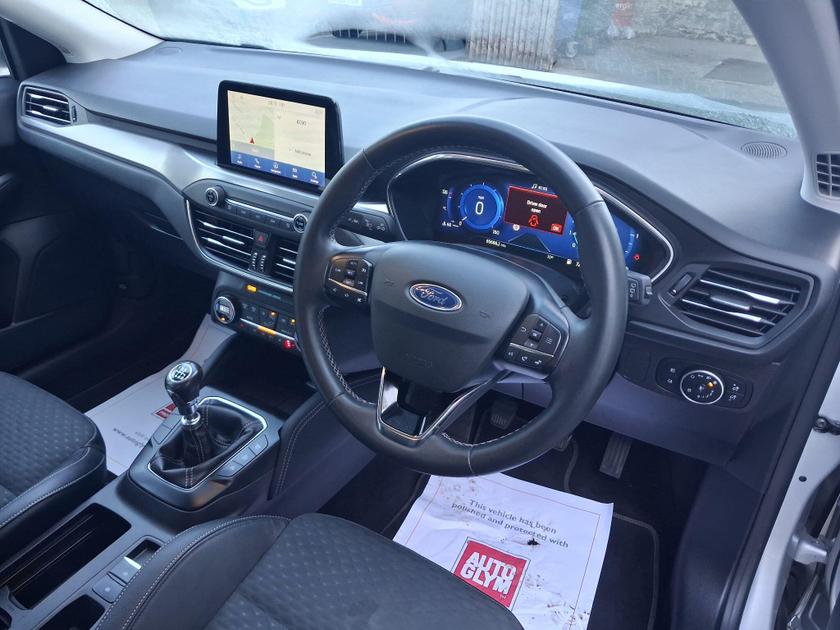 Ford Focus Photo at-681001b5b06b41778c25438b041e645e.jpg