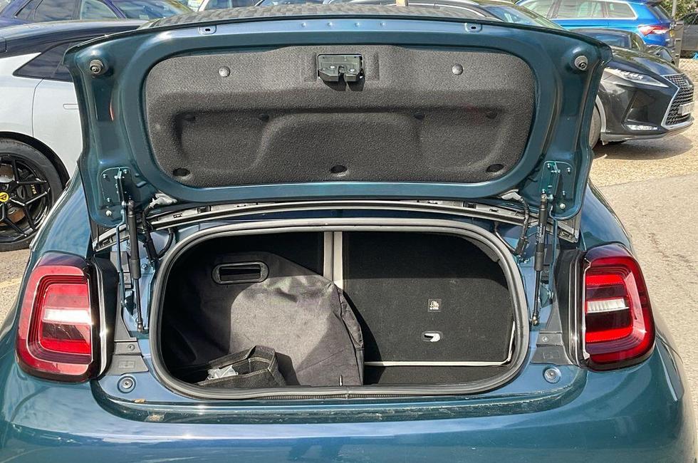 Fiat 500e C Photo at-685fd2654f61492f89498eec4362a225.jpg