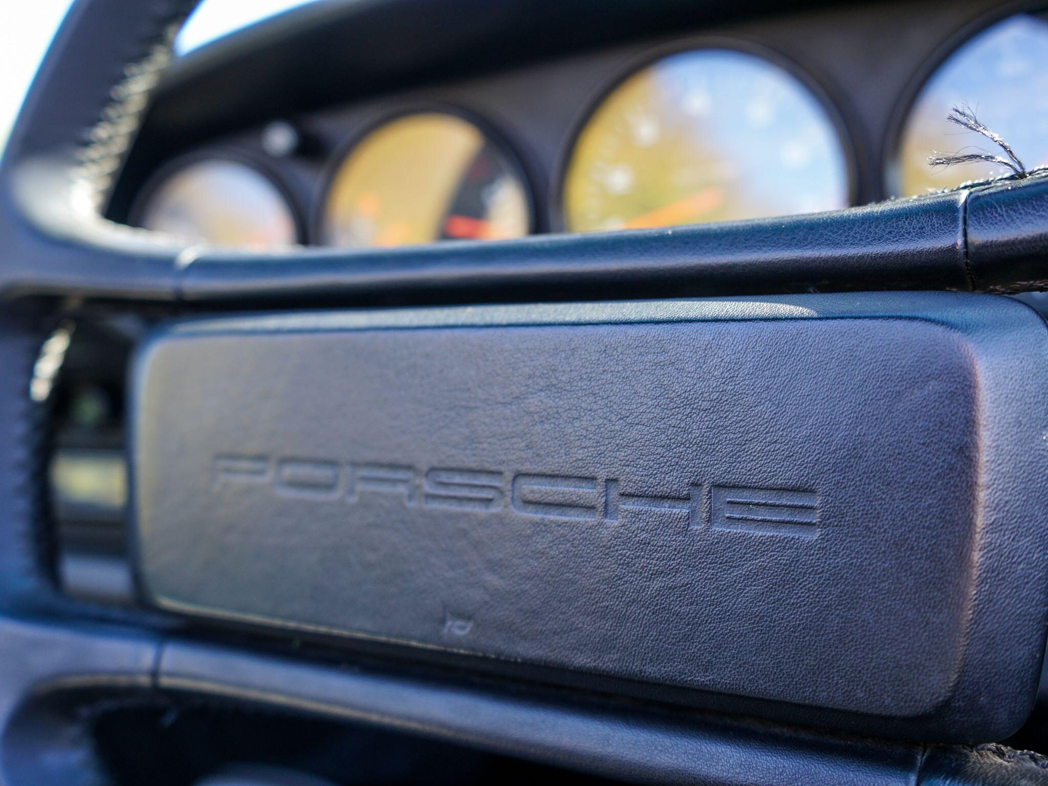 Porsche 964 C2 Cabriolet 3.6 964 Carrera 2 Cabriolet 2dr — photo 25