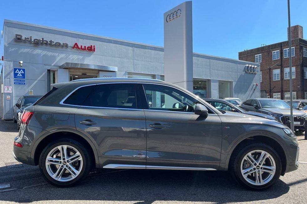 Audi Q5 Photo at-6882359151084c5ab0333733ba4d9dd1.jpg