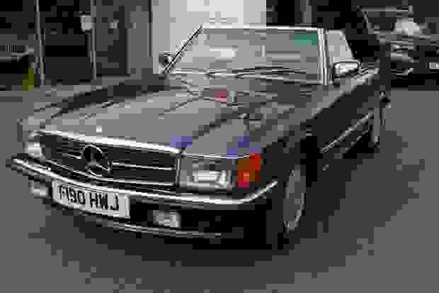 Mercedes-Benz 300 Photo at-689186077e8f4f109530f535088a6016.jpg