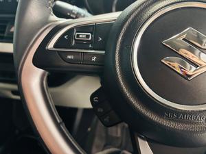 Suzuki Swift Photo 32